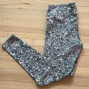 Talula by Aritzia Leggings with lace and skull print